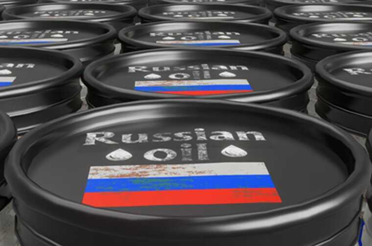 Нефтяные поставки из России достигли максимума за 11 месяцев