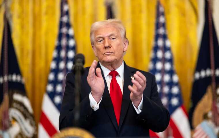 Трамп призвал изменить подход к Путину из-за затягивания конфликта
