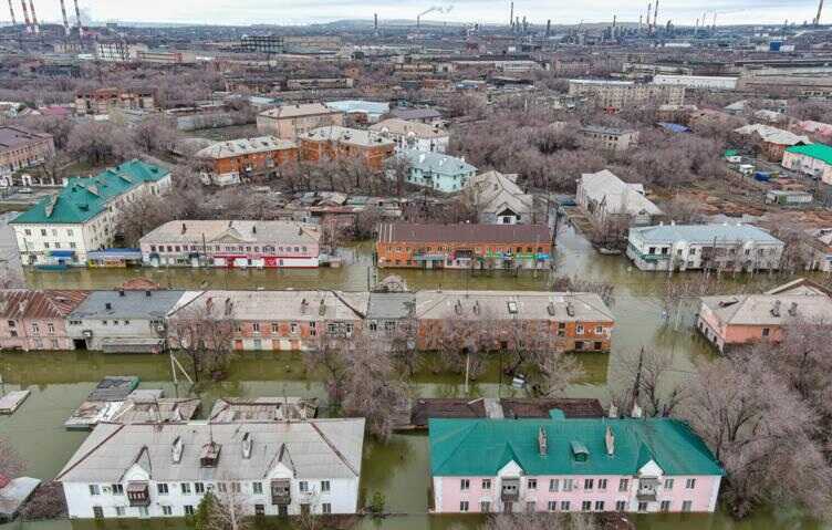 В Тюменской области водный уровень близок к рекордам 2017 года, угрожая авиационно-спортивному клубу
