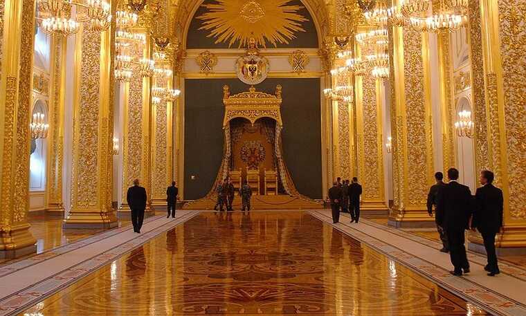 Стало известно меню приёма в Кремле для лидеров стран