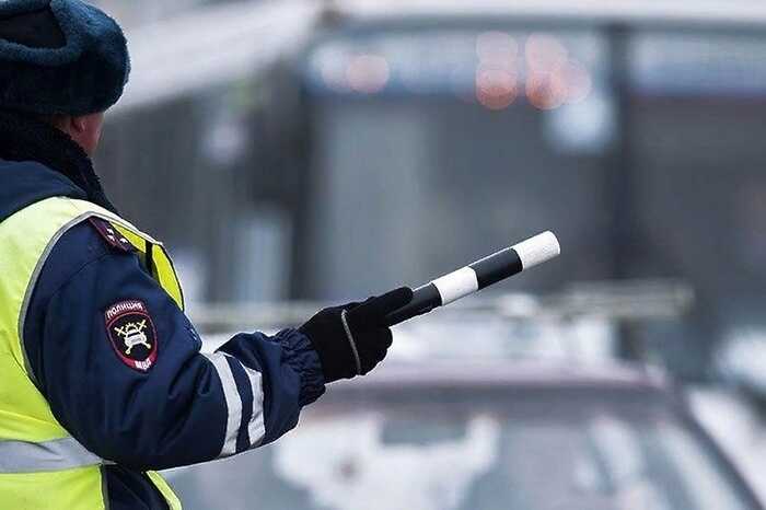 Четверо сотрудников ДПС в Москве задержаны за взятки от мотоциклиста и водителя с газовым оборудованием