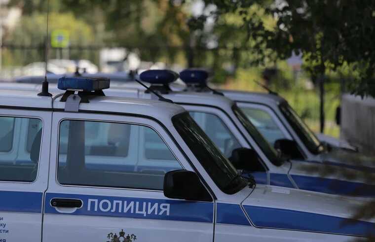 В Москве обнаружили подозрительную коробку под машиной высокопоставленного военного