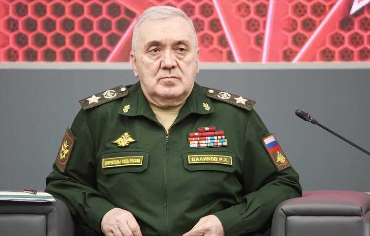 Бывший замглавы Минобороны Руслан Цаликов больше не носит прославившийся iPhone на публичные мероприятия