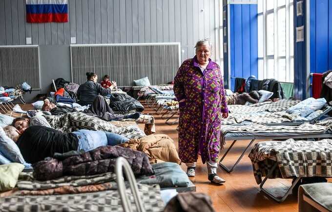 Во временном приюте под Курском беженцев унижают и держат в антисанитарии