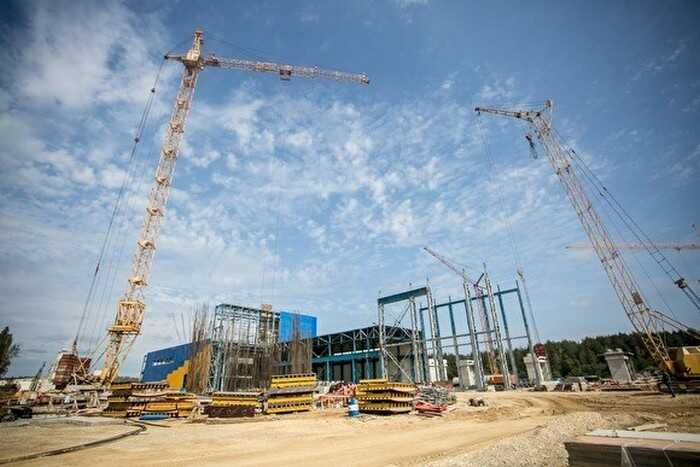 Стройка «Атомстройкомплекса» грозит обрушением дома в Екатеринбурге