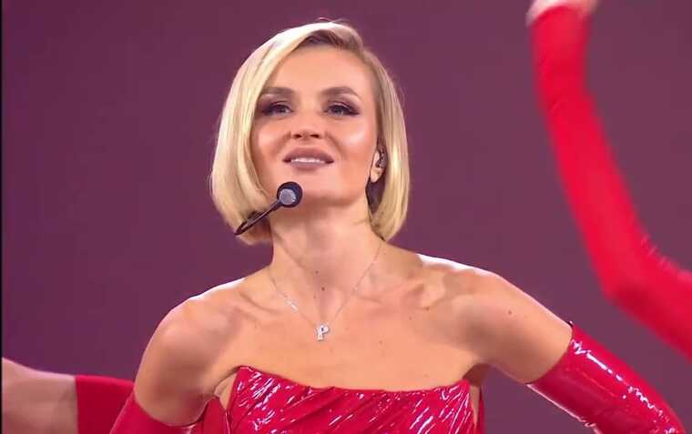 Полина Гагарина заработает 23 миллиона на концерте в честь победы над Японией