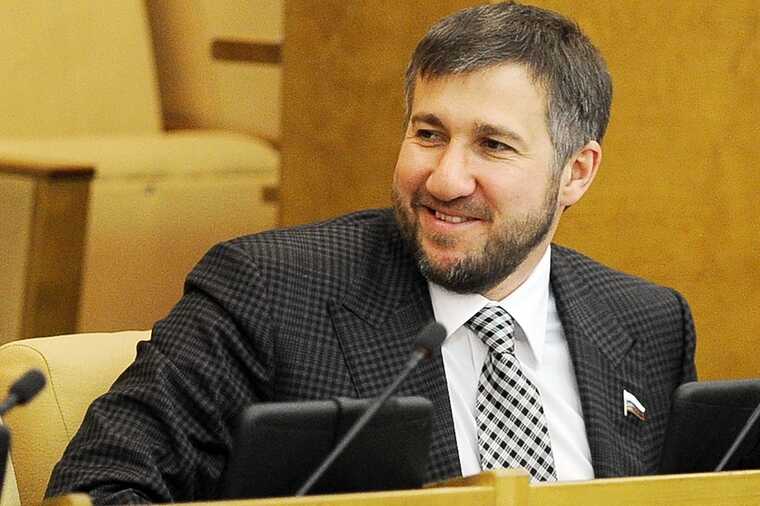 Антон Клубков сдал схему "отмыва" 250 миллионов долларов Григория Аникеева и рассказал, как депутат подставлял своих сообщников
