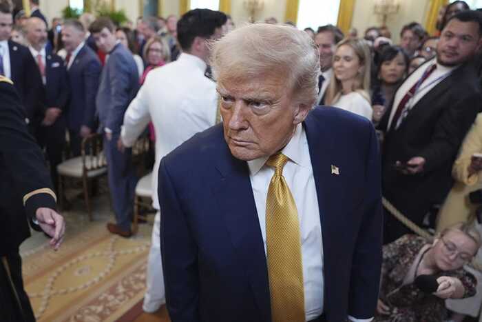 «Письмо без доказательств»: WSJ публикует якобы записку Трампа Эпштейну