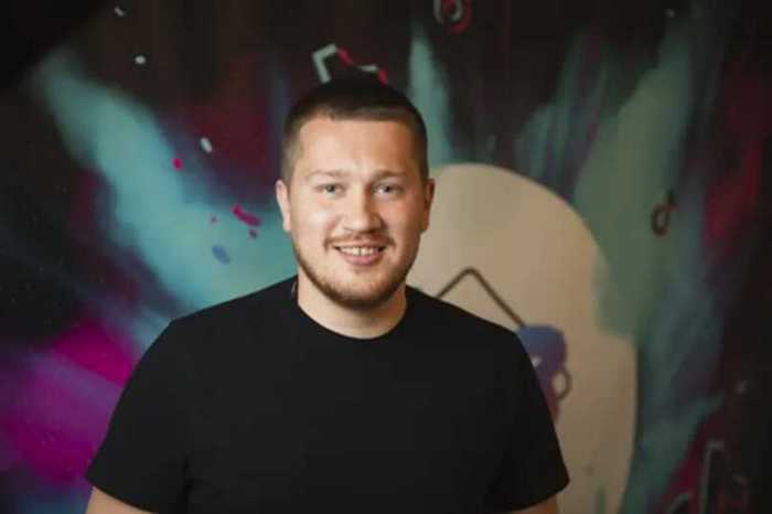 Скандальный визит IShowSpeed в Ригу: кто стоит за организацией и почему это дорого обошлось налогоплательщикам