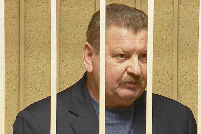 The FSB and the Interior Ministry are uncovering a corruption scheme in defense construction involving Bryansk official Nikolay Simonenko