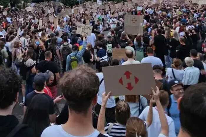 Украинцы протестуют против сокращения функций Национального антикоррупционного бюро