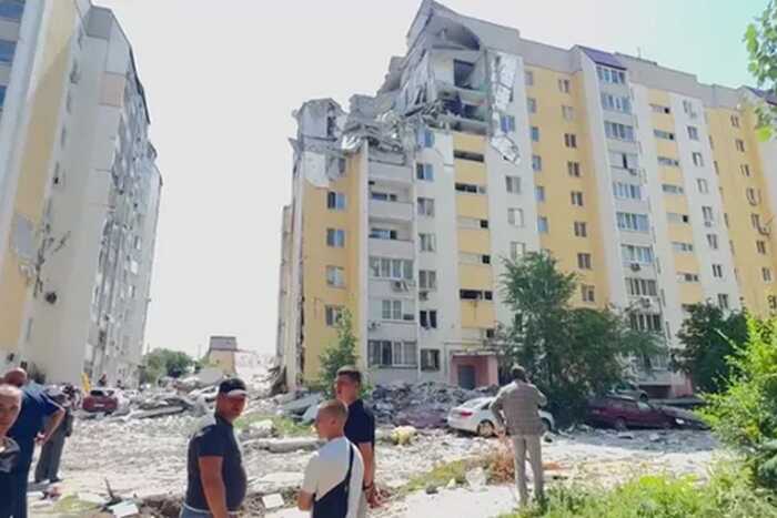 Следственные службы воздерживаются от быстрых выводов по поводу причины взрыва в саратовском жилом доме