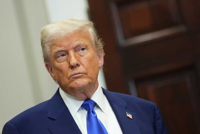 Трамп в Шотландии: угроза пошлин ЕС, отказ от "теорий заговора" и критика ветряков