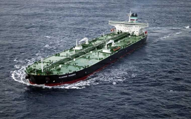 В Индии задерживается разгрузка танкера с российской нефтью для Nayara Energy