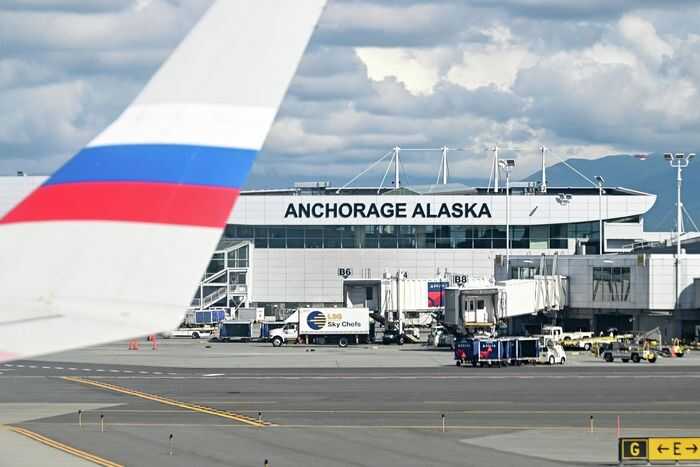 Российская делегация выехала на саммит с США в Анкоридже: переговоры пройдут в формате «три на три»