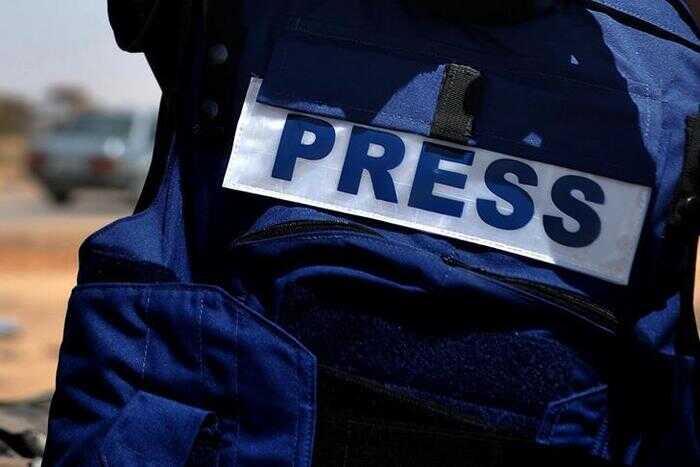 Доступ СМИ ограничен: журналисты ждут пропуска на военную базу в Анкоридже