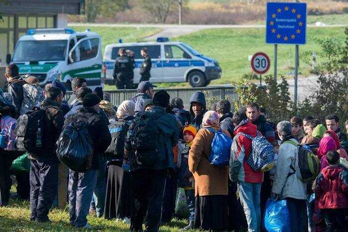В Австрии беженцы намеренно проваливают экзамены по немецкому языку, чтобы жить на пособия