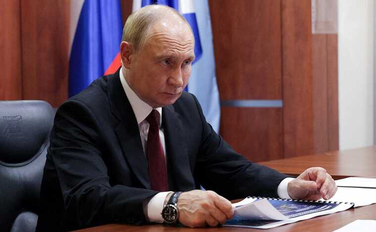 Алина Кабаева и дочери Путина владеют миллиардами рублей в российских банках